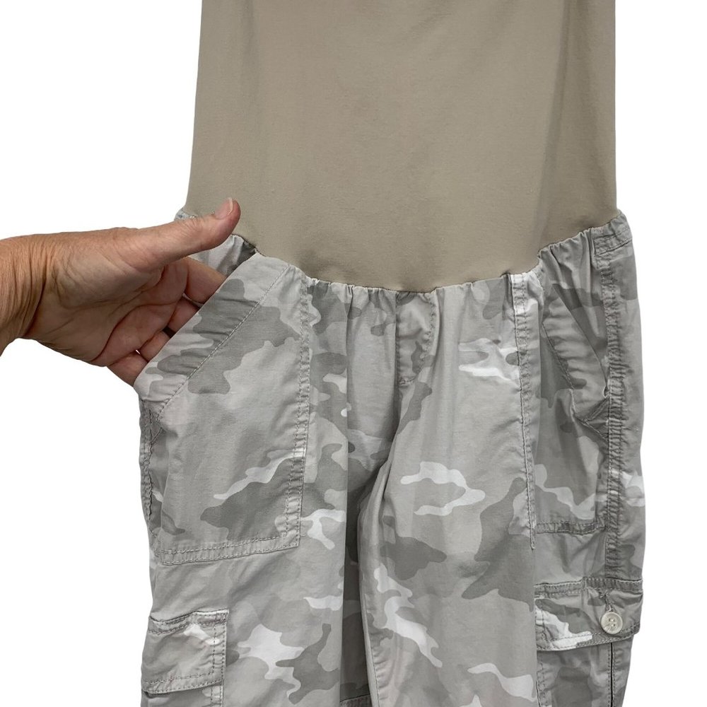 A Pea in the Pod Size Large Maternity Cropped Cargo Camouflage Casual Pants - Picture 4 of 9
